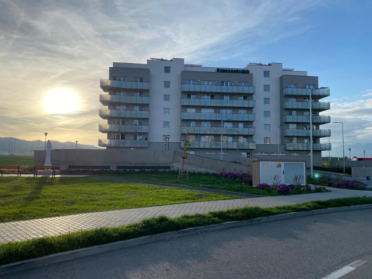 Moderny Apartman S Vyhladom Na Vysoke Tatry Poprad Exterior foto